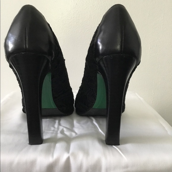 Shoes - Heels - Picture 3 of 3